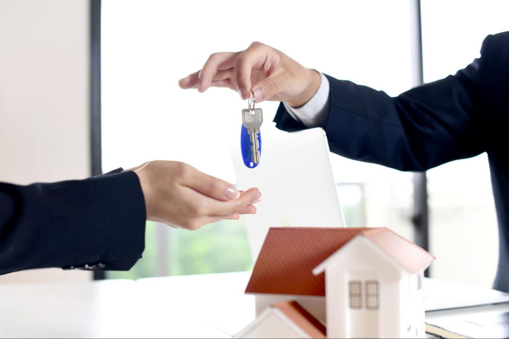 How to Sell a Rental Property in Palm Springs Without Tenant Disruption